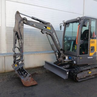 Volvo JECR25D avec armoire de charge