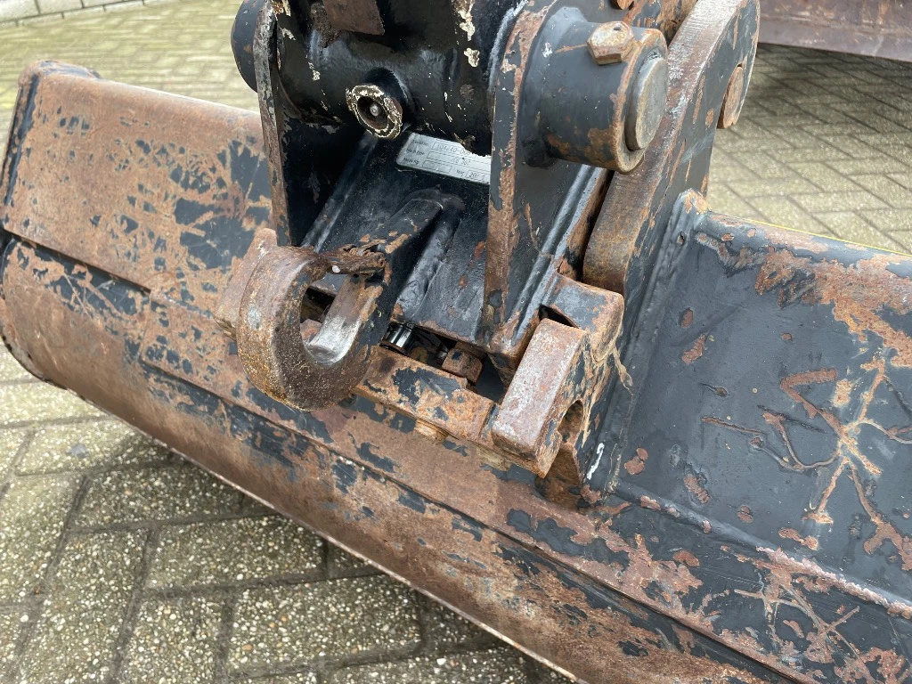 JCB 35Z – Image 10