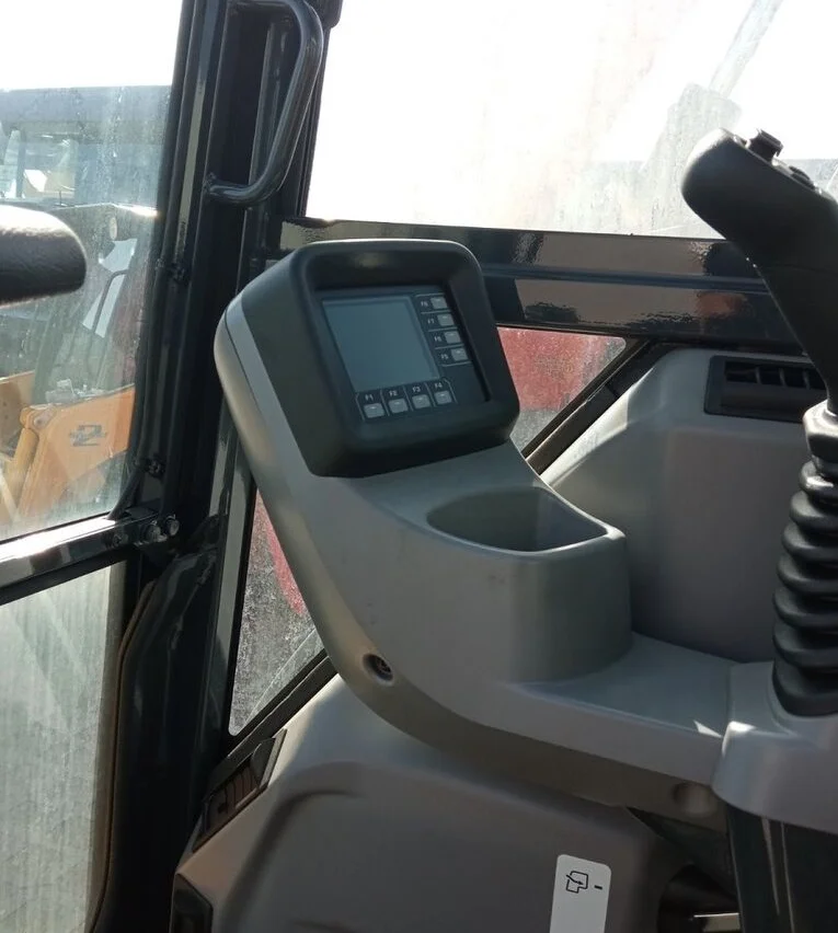 KOMATSU PC20MR-2 – Image 9