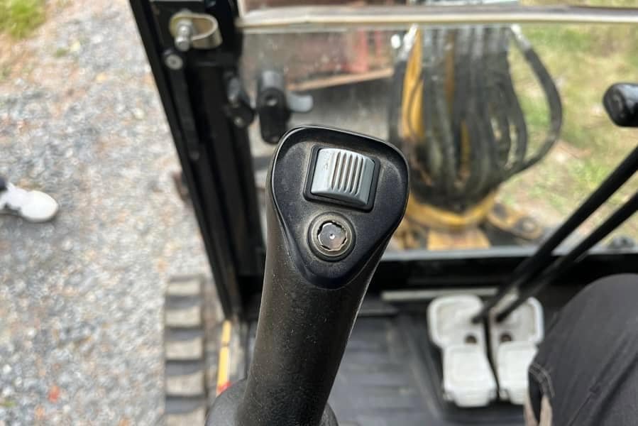 CATERPILLAR 302.2D – Image 13