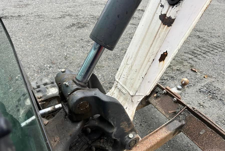 Bobcat E16 – Image 16