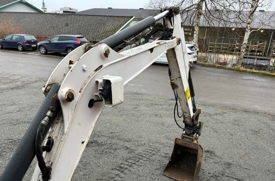 Bobcat E16 – Image 17