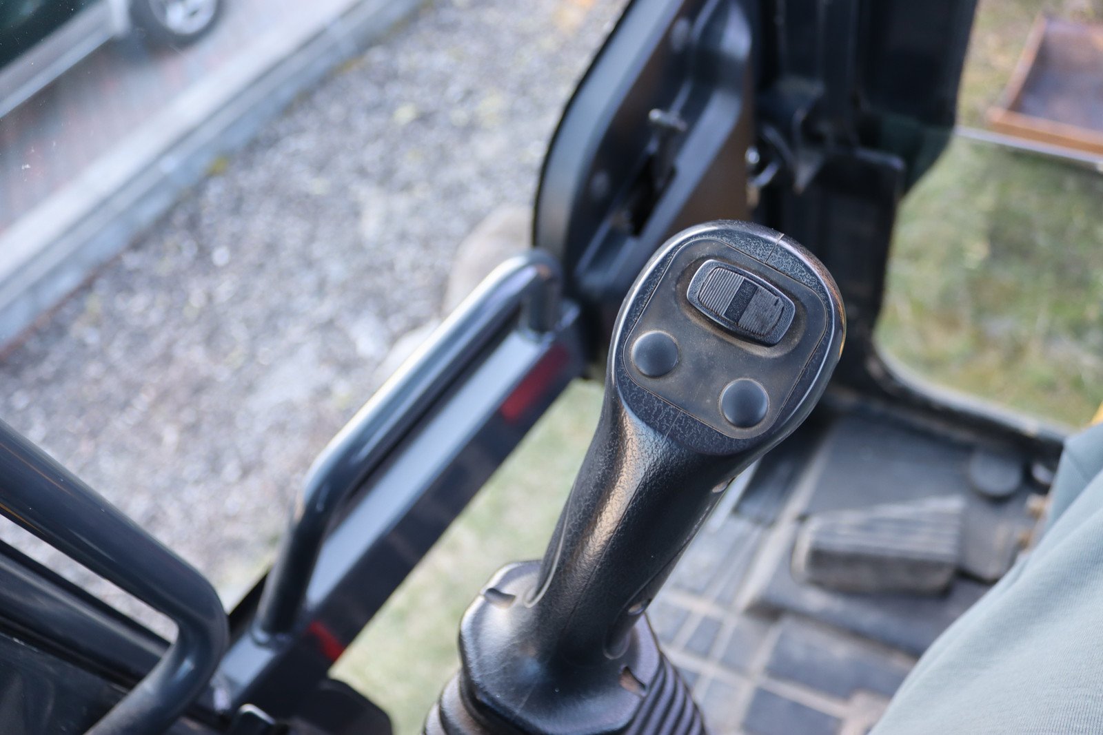 Komatsu PC26 MR-5 – Image 18