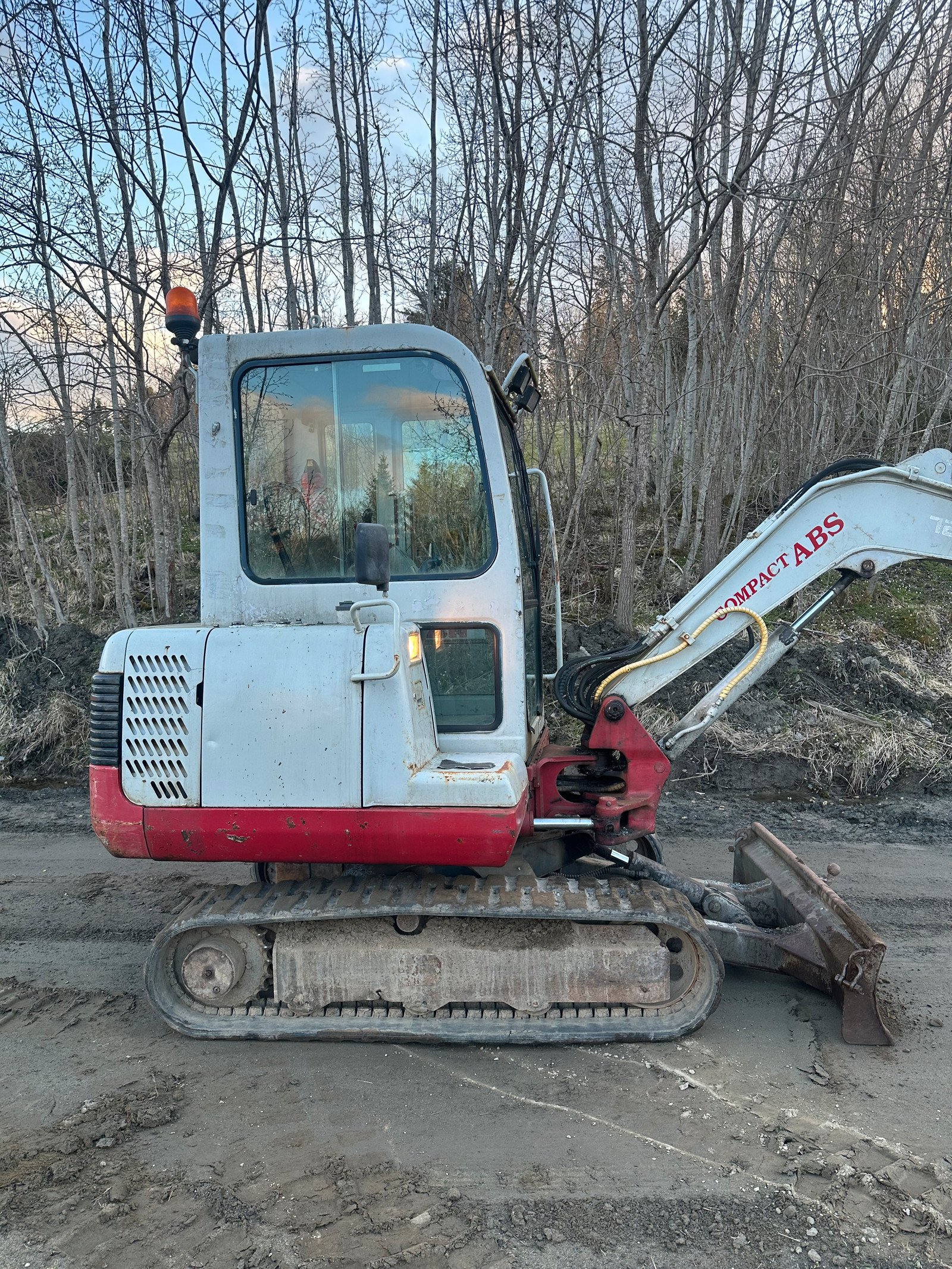 Takeuchi TB125 – Image 2