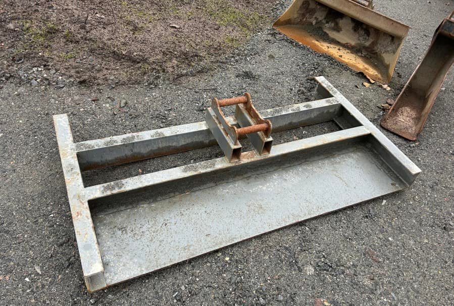 Bobcat E16 – Image 25