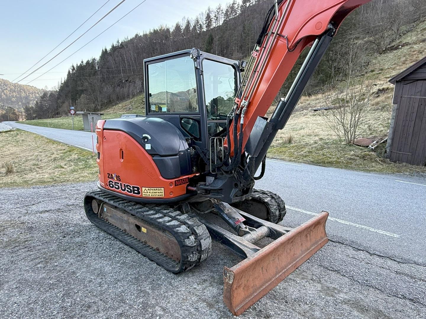 Hitachi ZX65USB-5A – Image 3