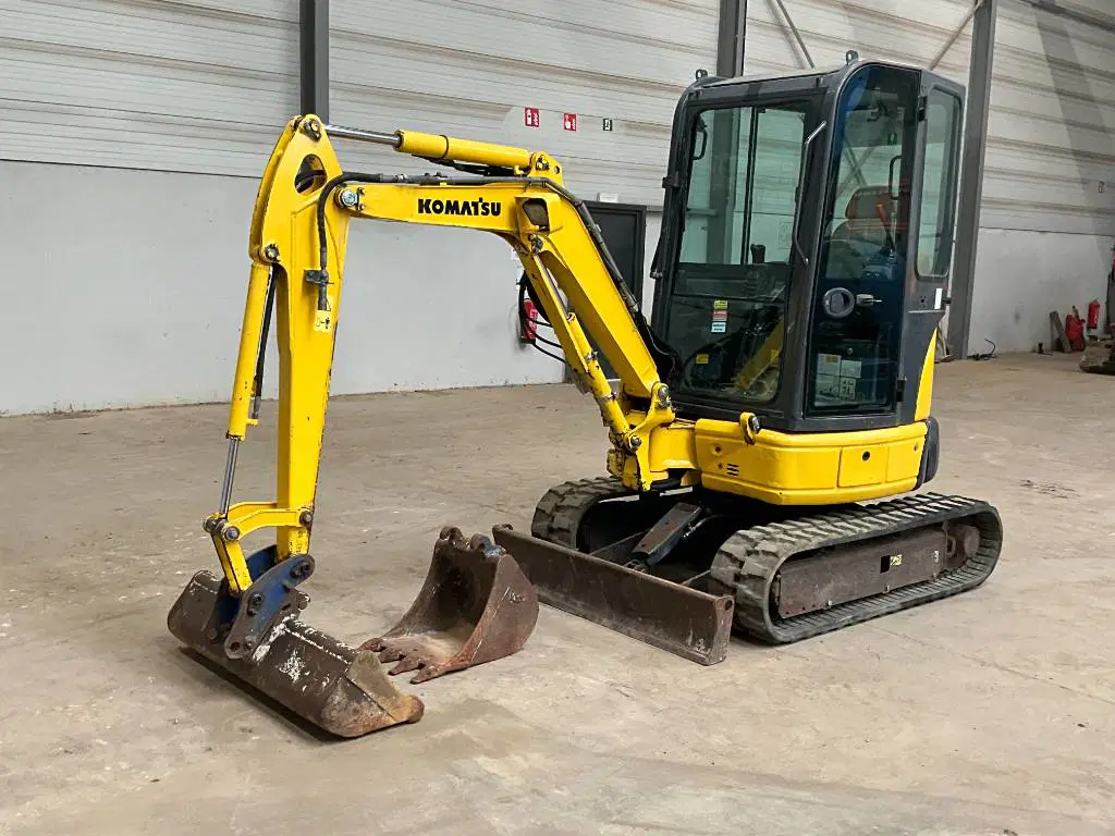 Komatsu PC 22 MR – Image 3