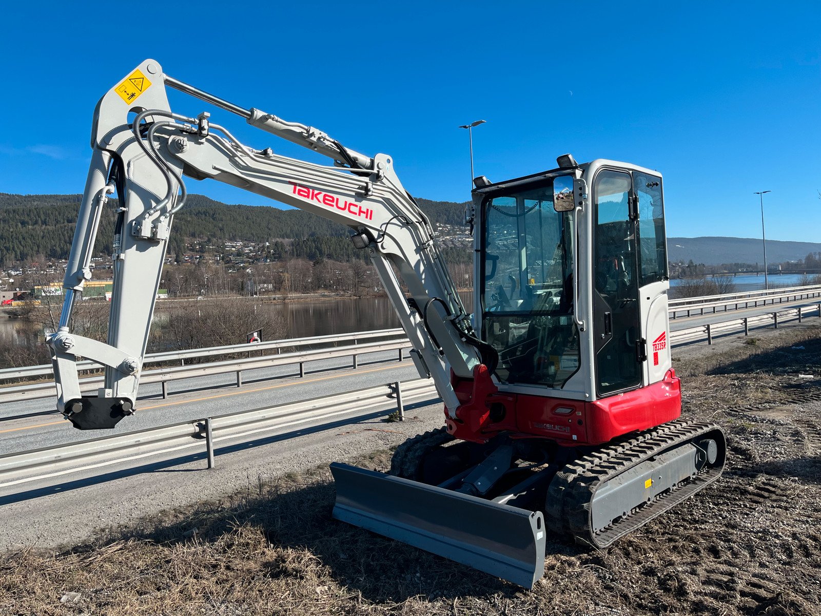 Takeuchi TB335R – Image 3