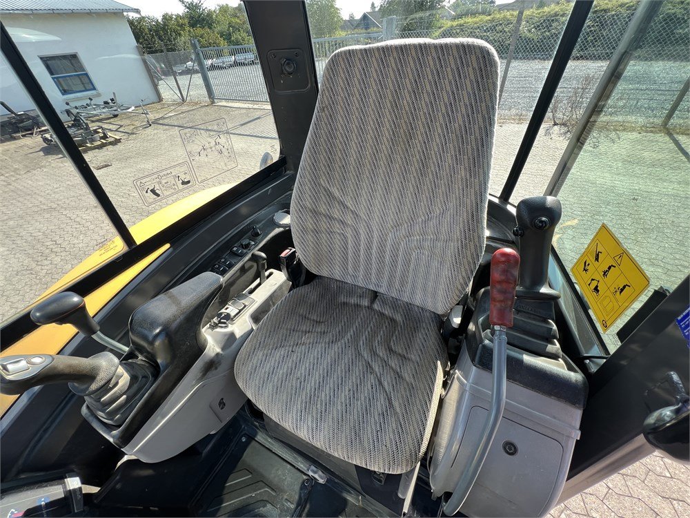 VOLVO EC27C – Image 3