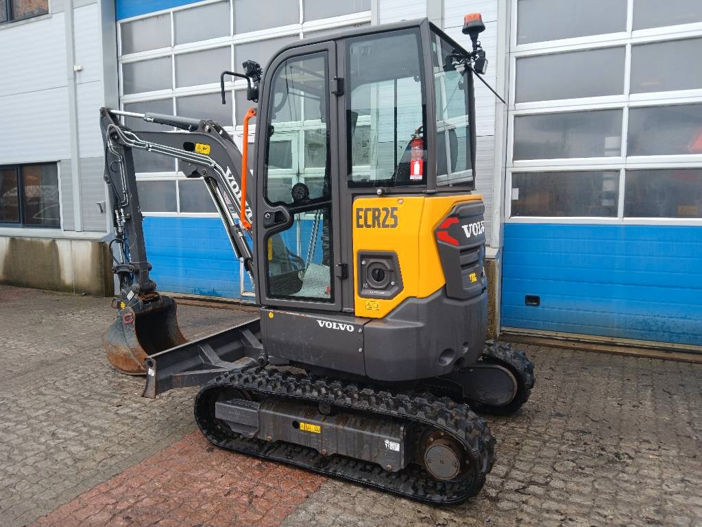 Volvo JECR25D avec armoire de charge – Image 3