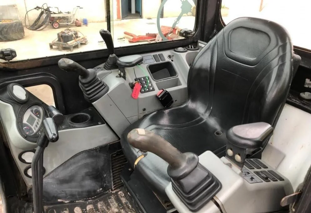 BOBCAT E25-EM – Image 5