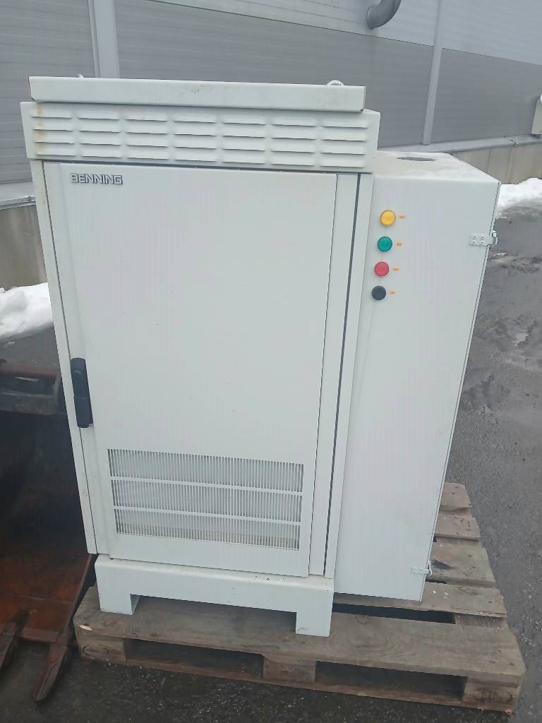 Volvo JECR25D avec armoire de charge – Image 7