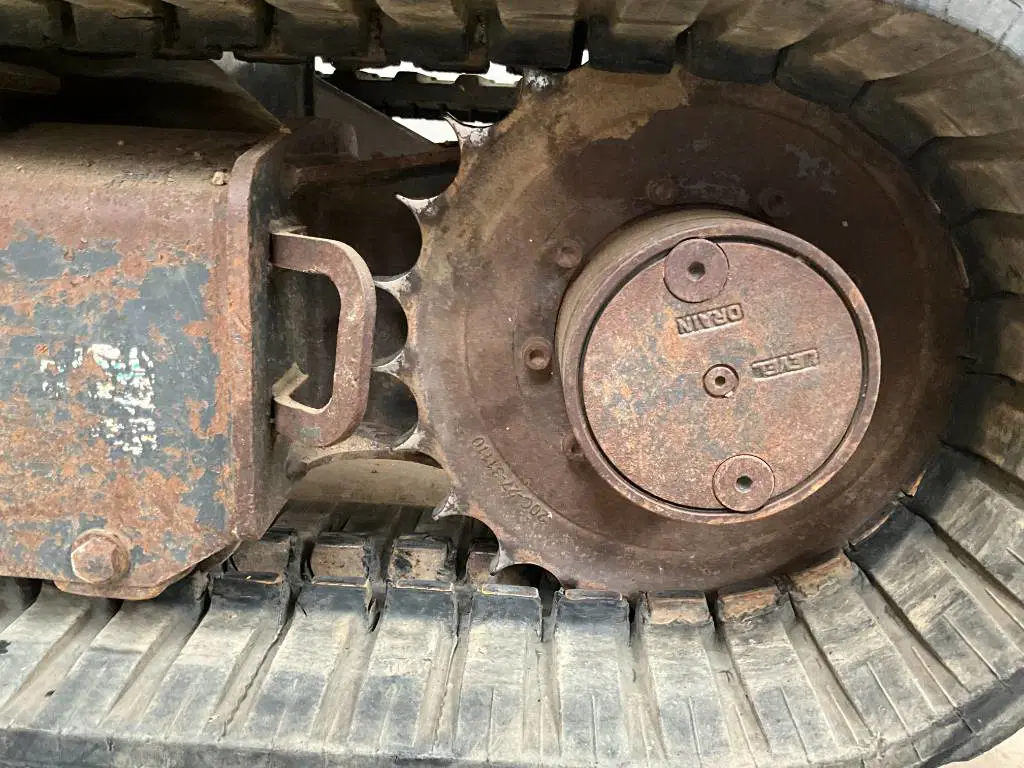 Komatsu PC 22 MR – Image 8