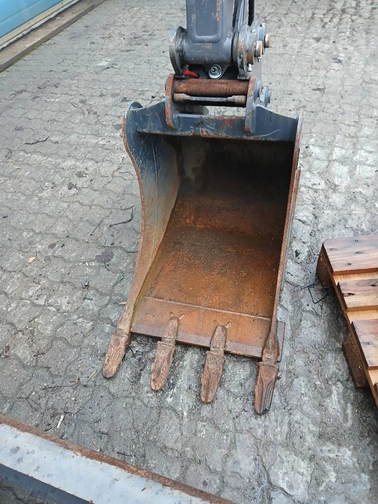 Volvo JECR25D avec armoire de charge – Image 8