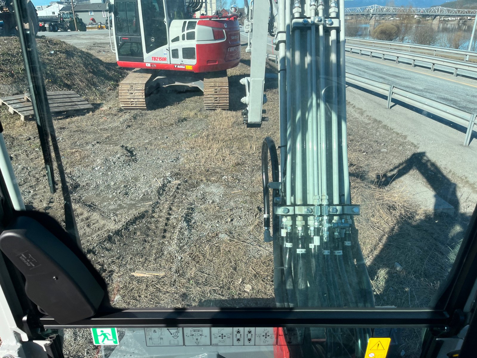 Takeuchi TB335R – Image 9