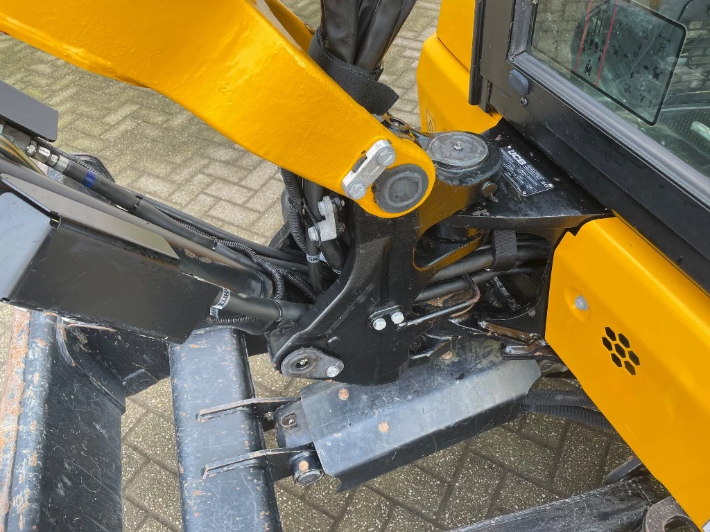 JCB 35Z – Image 9