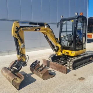 CATERPILLAR 302.7D CR