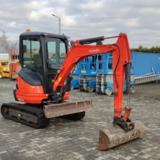 Kubota U25-3