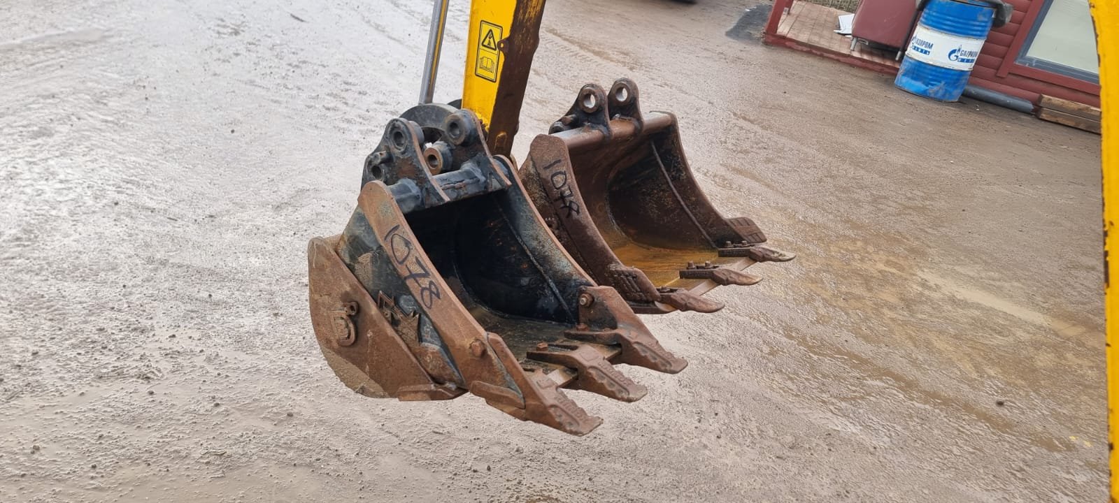 JCB 15C-1 – Image 14