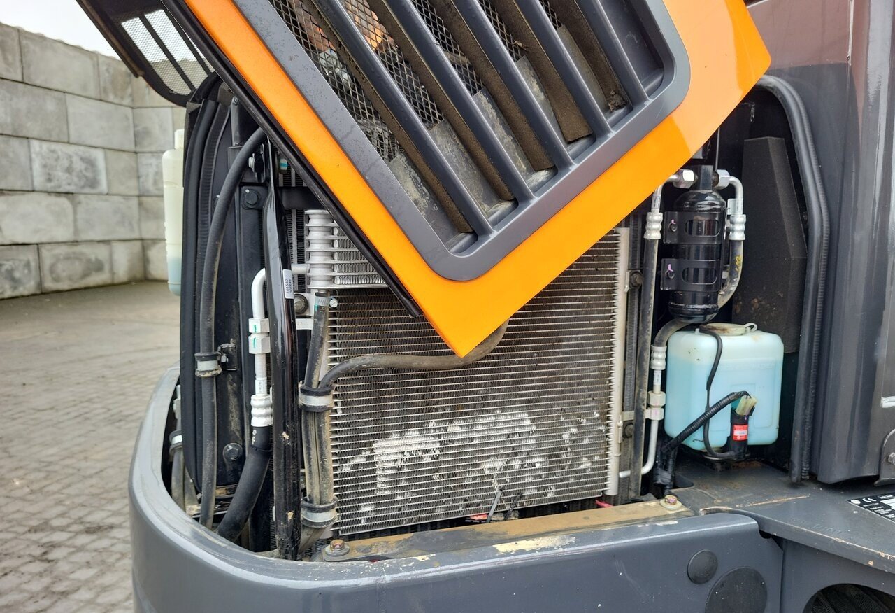 Doosan DX63-3 – Image 16
