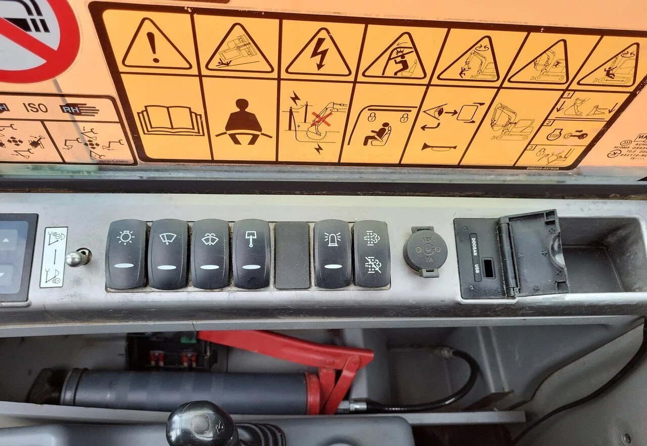 Doosan DX63-3 – Image 20