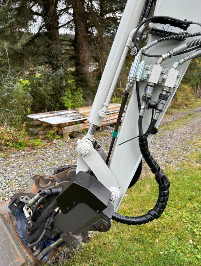 Takeuchi TB 240 – Image 7